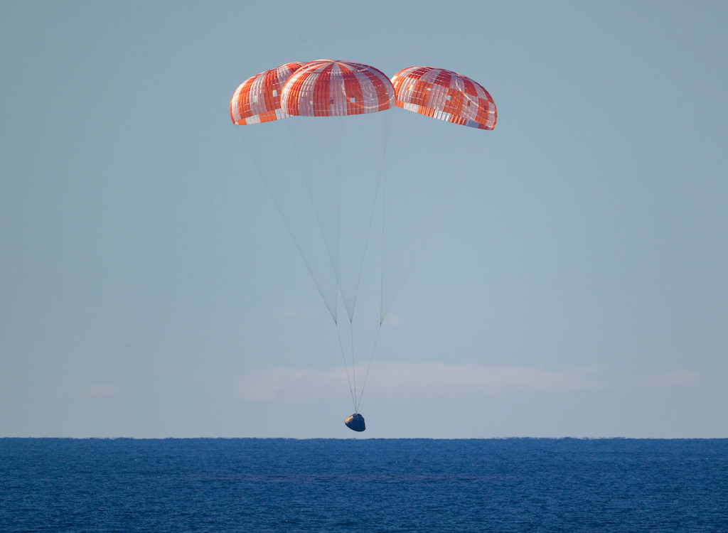 Orion spacecraft during Artemis II splashdown just before water contact